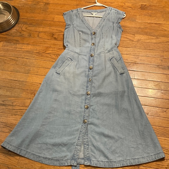 Reitmans Dresses & Skirts - Light Blue Button-Front jean Dress